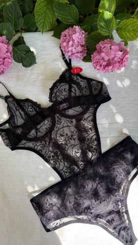 Elfida C cup Bodysuit / Siyah